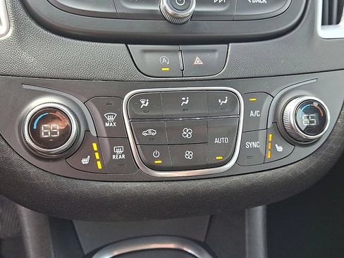 Used 2024 Chevrolet Malibu LT FWD image 15