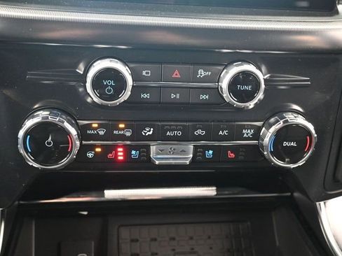 New 2025 Ford F150 Platinum w/ FX4 Off-Road Package image 23