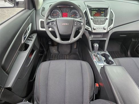 Used 2017 GMC Terrain SLE image 10