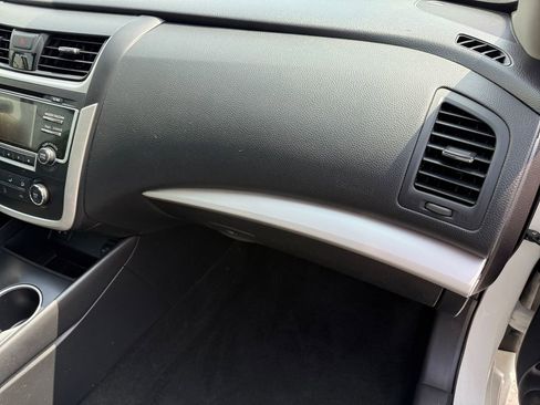 Used 2016 Nissan Altima 2.5 S w/ Power Driver Seat Package FWD image 16