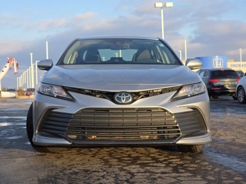 Used 2023 Toyota Camry LE w/ Convenience Package image 9