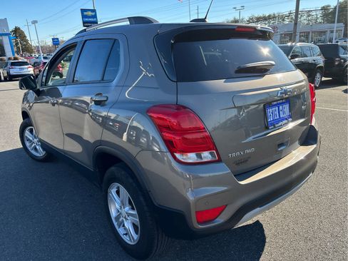 Used 2021 Chevrolet Trax LT w/ Driver Confidence Package image 35