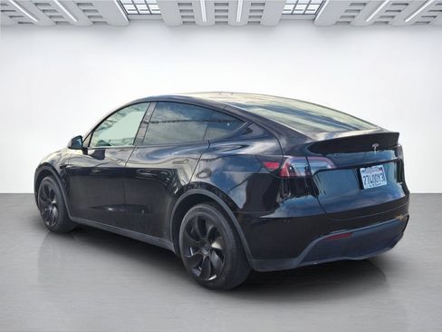 Used 2024 Tesla Model Y Long Range AWD/4WD image 6