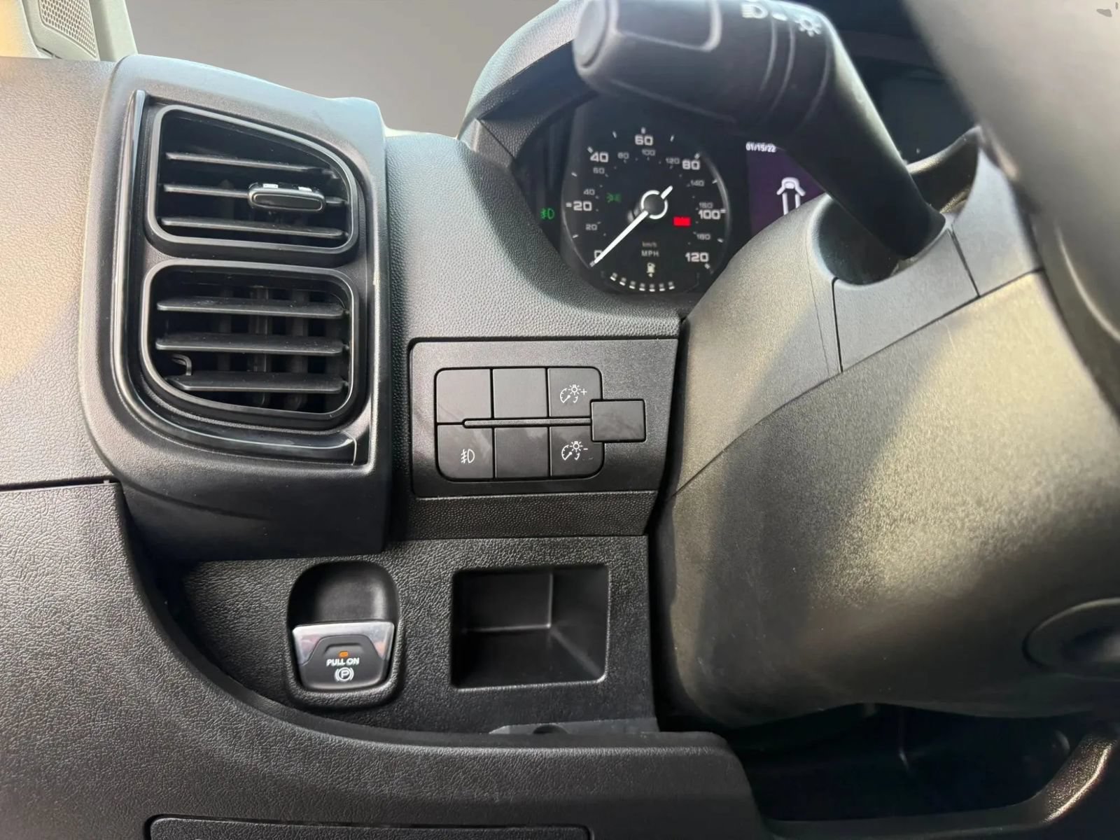 Used 2025 RAM ProMaster 2500 w/ Convenience Group FWD image 16