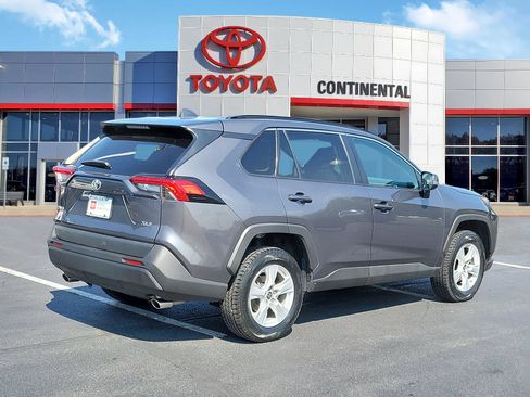 Certified 2021 Toyota RAV4 XLE FWD image 5