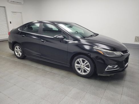 Used 2018 Chevrolet Cruze LT w/ Convenience Package image 11