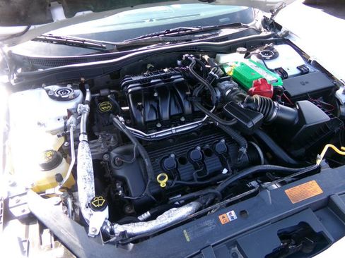 Used 2011 Ford Fusion SEL image 35