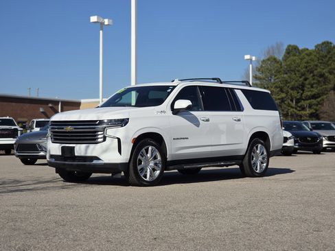 Used 2021 Chevrolet Suburban High Country image 3