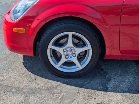 Used 2002 Toyota MR2 RWD image 22