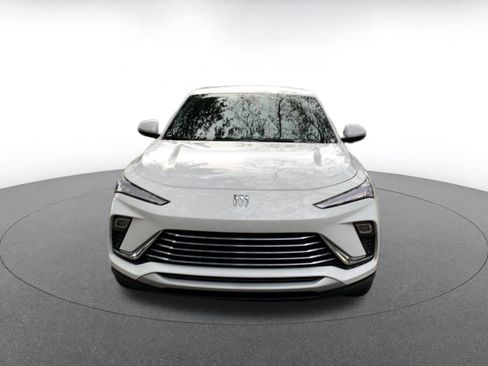 Used 2025 Buick Envista Preferred image 2