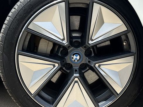 Used 2023 BMW i4 eDrive35 w/ Premium Package RWD image 10