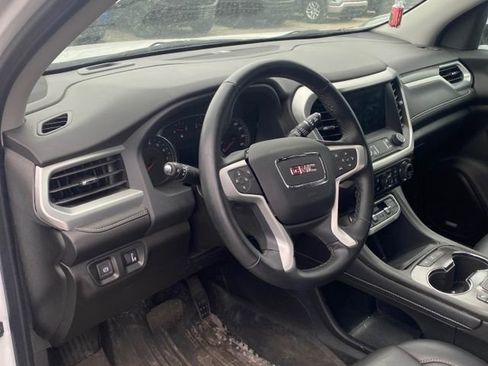 Used 2023 GMC Acadia SLT FWD image 8
