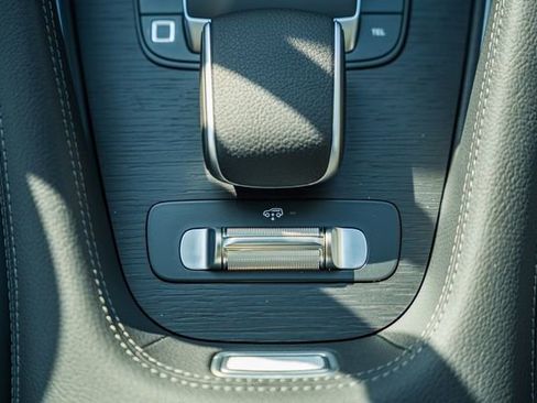 New 2026 Mercedes-Benz GLS 450 4MATIC image 27