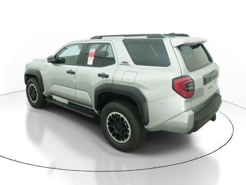 Certified 2026 Toyota 4Runner TRD Off-Road Premium AWD/4WD image 5