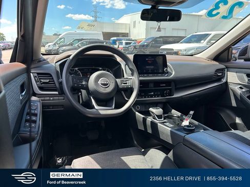 Used 2023 Nissan Rogue SV AWD/4WD image 14
