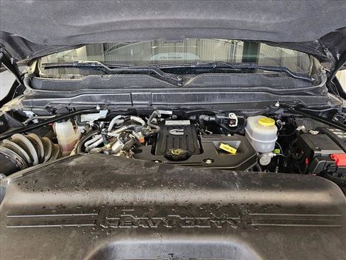 Used 2025 RAM 2500 Laramie AWD/4WD image 23