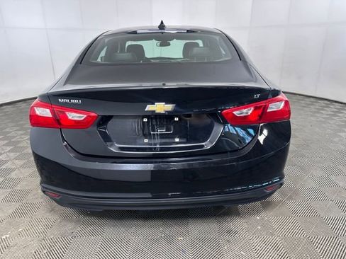 Used 2017 Chevrolet Malibu LT w/ Leather Package image 4