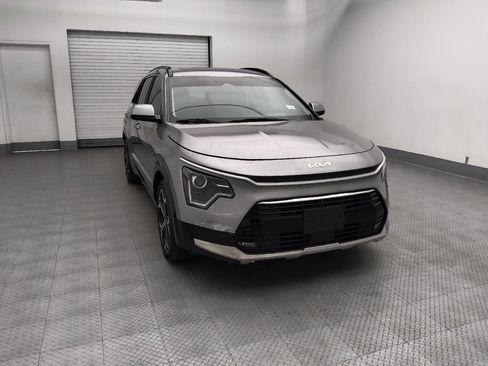 Used 2023 Kia Niro EX Touring FWD image 14