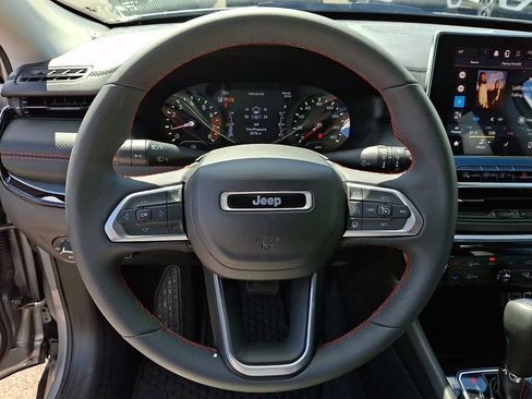 Used 2022 Jeep Compass Trailhawk AWD/4WD image 19