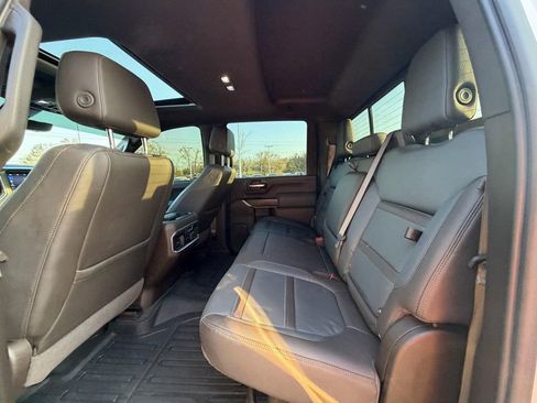 Used 2021 GMC Sierra 2500 Denali w/ Denali Ultimate Package image 12