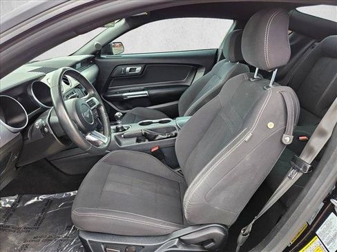 Used 2022 Ford Mustang GT RWD image 21