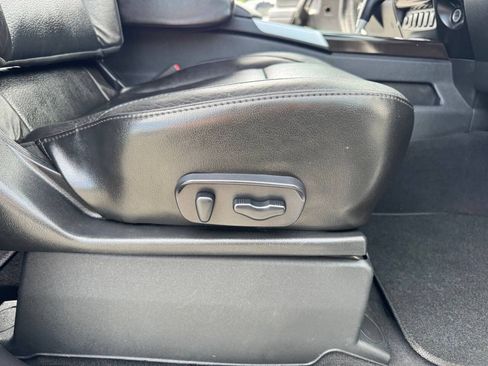 Used 2013 Nissan Titan SL AWD/4WD image 35