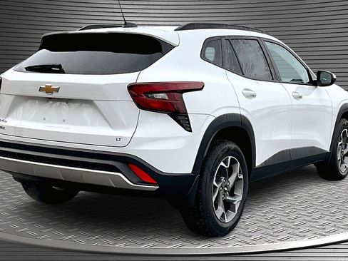 Used 2024 Chevrolet Trax LT w/ Driver Confidence Package image 6