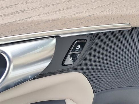 New 2026 Volvo XC90 B6 Ultra w/ Protection Package image 12