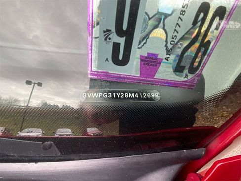 Used 2008 Volkswagen Beetle S image 26