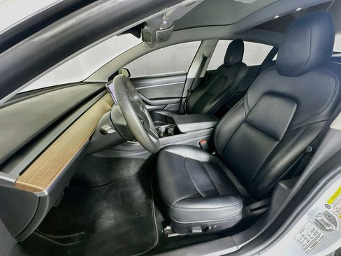 Used 2020 Tesla Model 3 Standard Range Plus RWD image 13