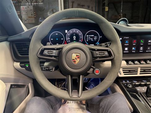 Used 2025 Porsche 911 Targa 4 GTS image 19