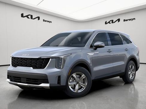Certified 2025 Kia Sorento LX FWD image 1