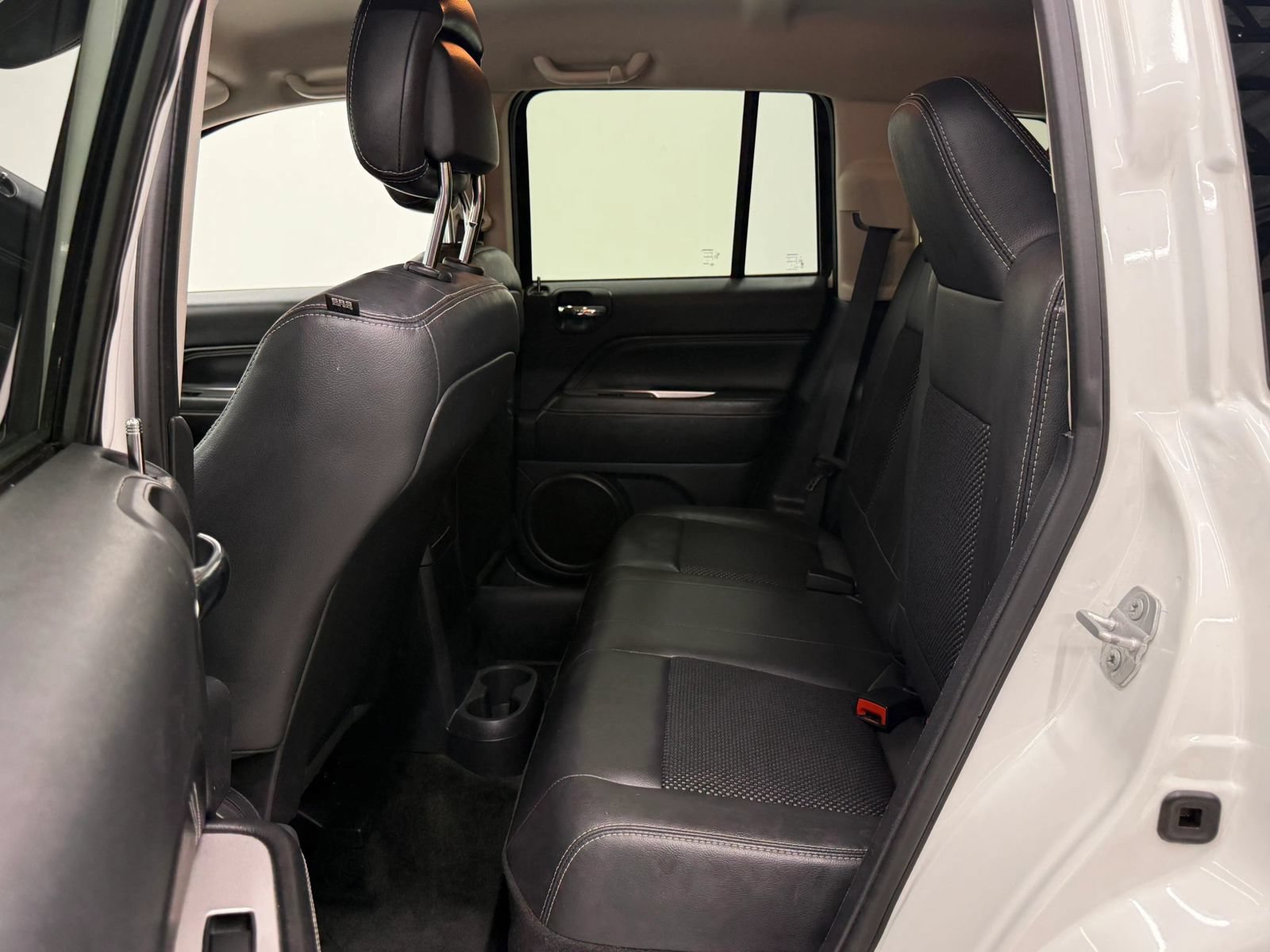 Used 2015 Jeep Compass Latitude AWD/4WD image 19
