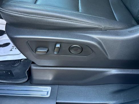 Used 2024 GMC Sierra 1500 SLT w/ SLT Premium Plus Package image 23