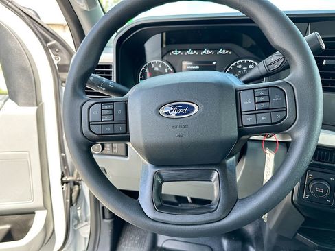New 2026 Ford F250 XL w/ XL Chrome Package AWD/4WD image 18