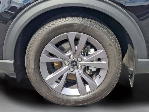 Used 2025 Ford Explorer Active w/ Active Comfort Package AWD/4WD image 29