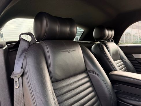 Used 2002 Ford Thunderbird image 25