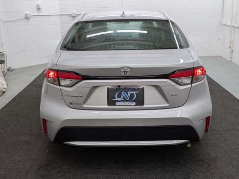 Used 2022 Toyota Corolla LE image 14