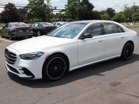Used 2022 Mercedes-Benz S 580 4MATIC Sedan w/ AMG Line Package image 1