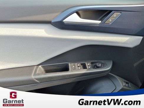 Certified 2022 Volkswagen Taos SE image 13