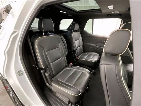 Used 2023 Chevrolet Traverse Premier w/ Redline Edition AWD/4WD image 19