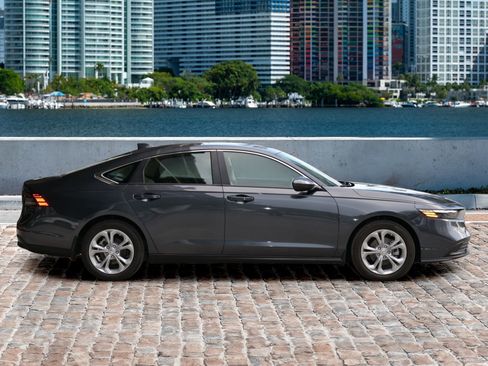 New 2025 Honda Accord LX image 4