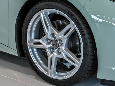 Used 2024 Chevrolet Corvette Stingray Preferred Conv w/ 2LT RWD image 4