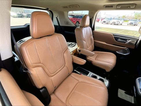 Used 2025 INFINITI QX80 Sensory image 19
