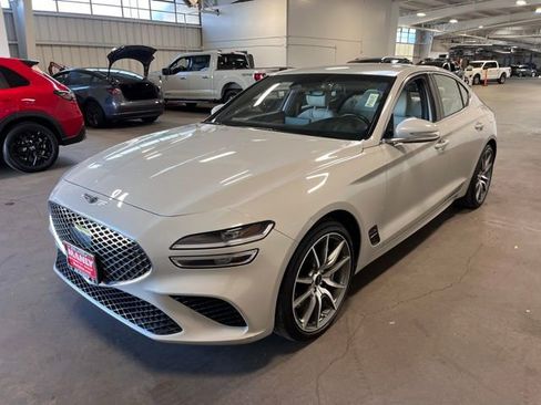 Used 2024 Genesis G70 2.5T image 7