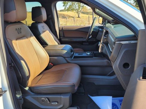 Used 2023 Ford Expedition Max King Ranch image 18