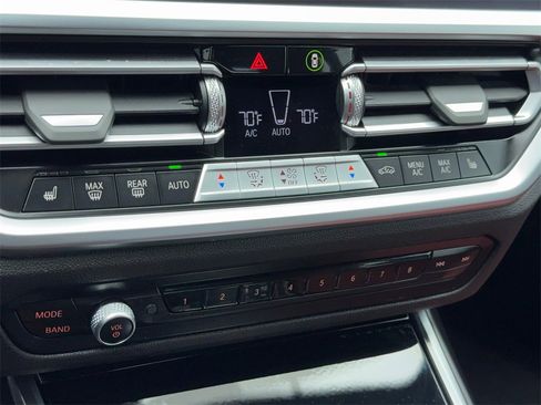 Used 2022 BMW 230i Coupe w/ M Sport Package image 27