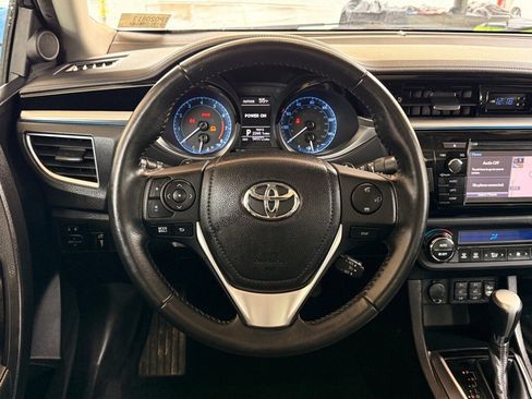 Used 2014 Toyota Corolla S Premium w/ Driver Convenience Package image 19