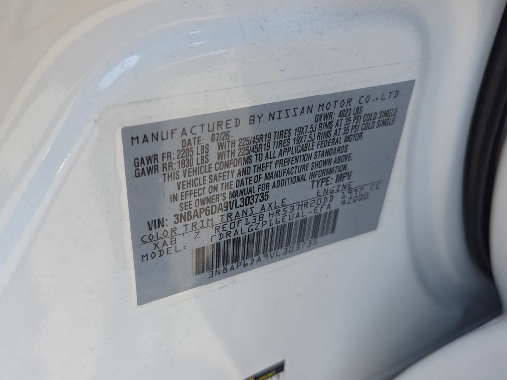 New 2027 Nissan Kicks SR w/ SR Premium Package FWD image 5