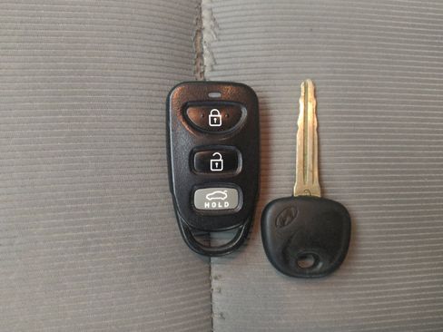 Used 2018 Hyundai Elantra SEL FWD image 32